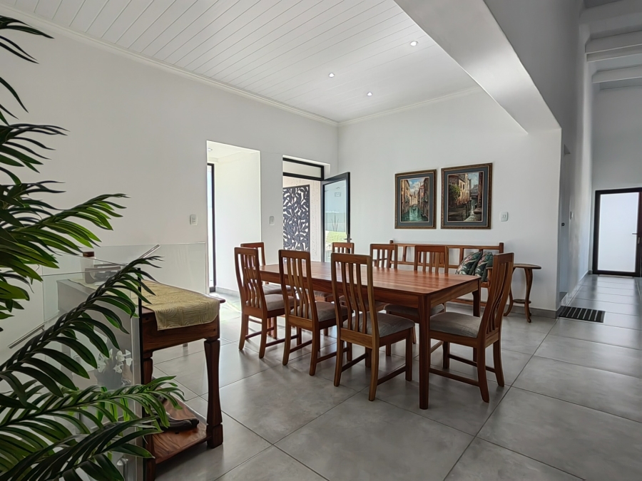 4 Bedroom Property for Sale in Monte Christo Western Cape